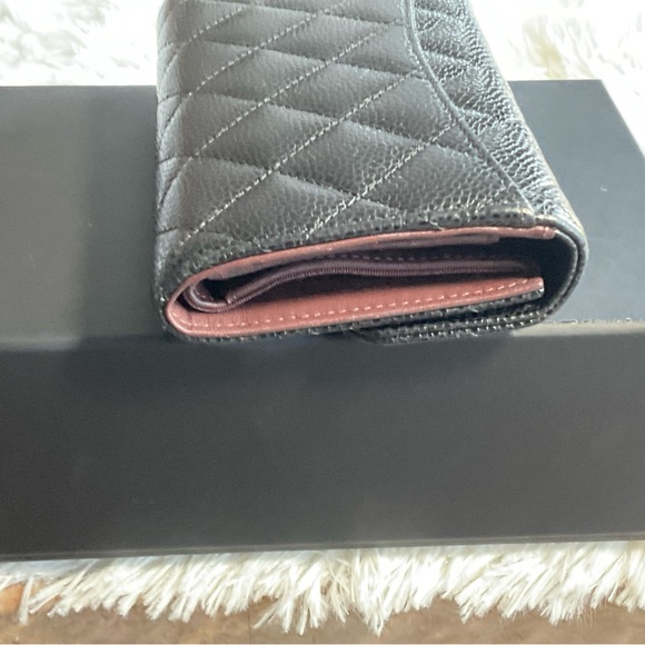 ***SOLD***Chanel Caviar Flap Wallet with silver hardware - Picture 5 of 10